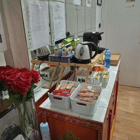 Floris Guest House Milan Bagian luar foto