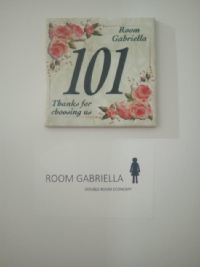 Floris Guest House Milan Bagian luar foto